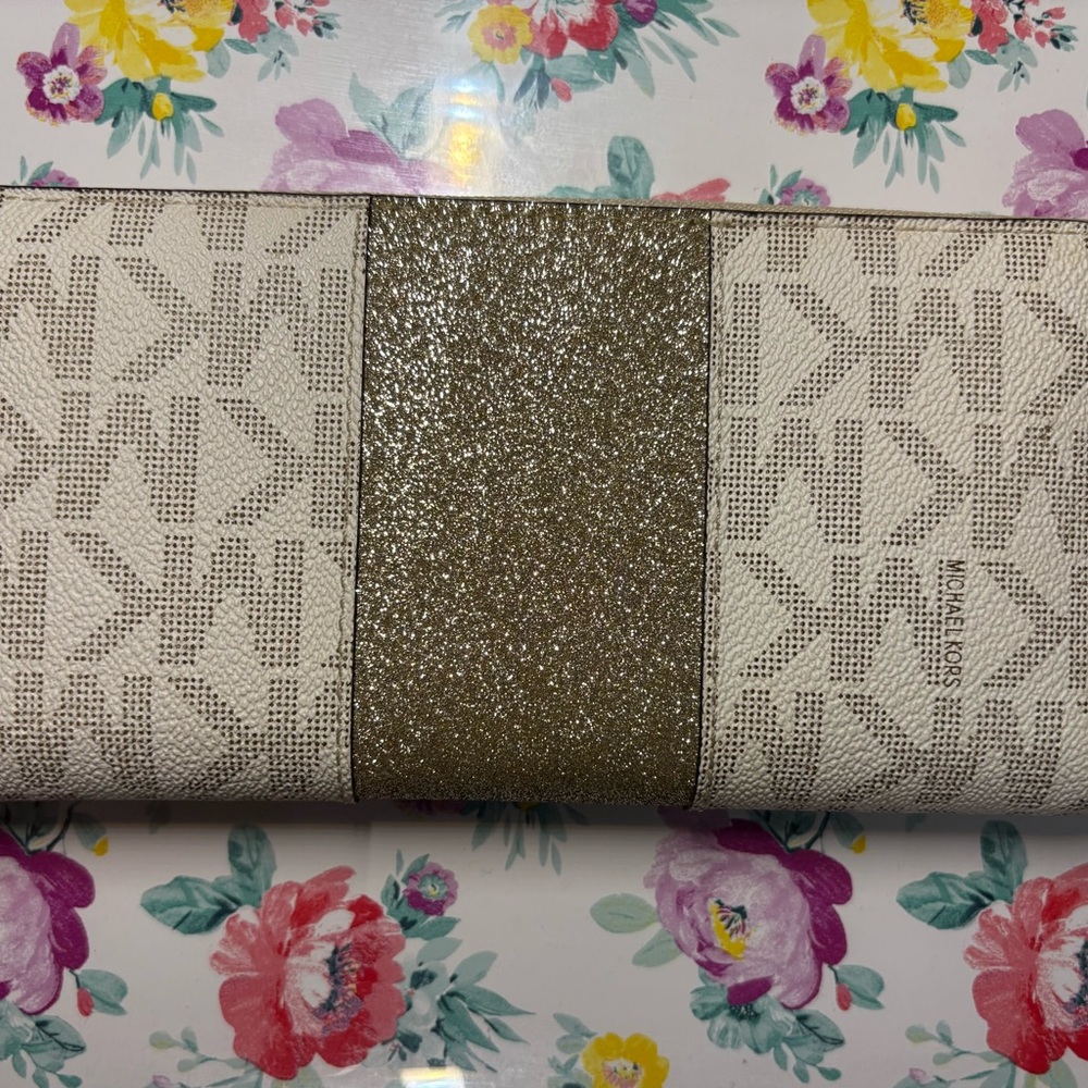 Michael Kors Logo Print Gold Canvas Vanilla Wallet - Picture 2 of 7